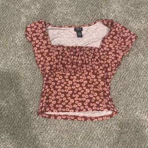 rue 21 short sleeve w ruffles